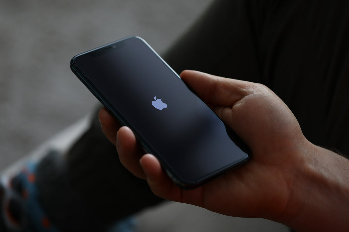 How to Remove iPhone Case: Easy Steps & Handy Tips The Dairy How to Remove iPhone Case: Easy Steps & Handy Tips The Dairy