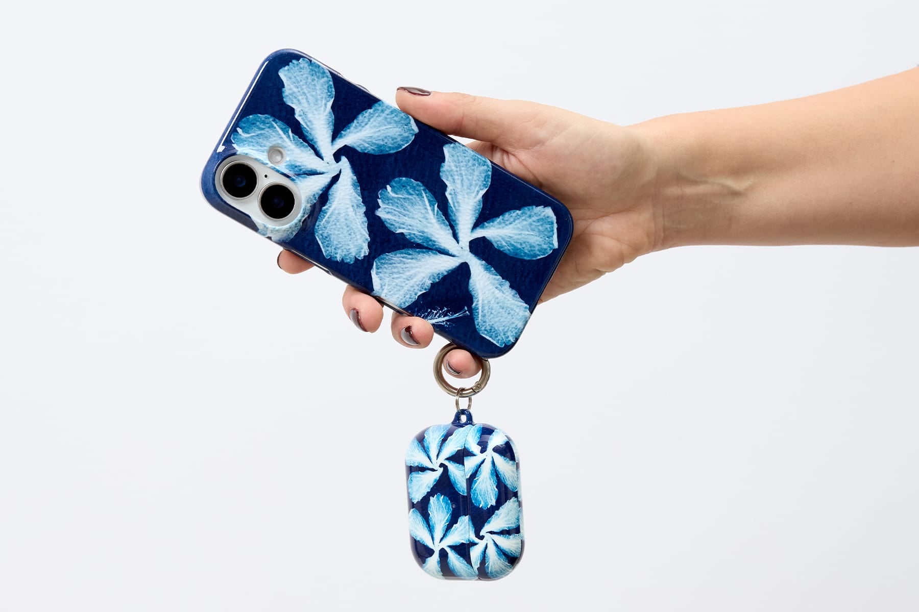 Bluebottle White Ribbon AirPods Case – The Dairy